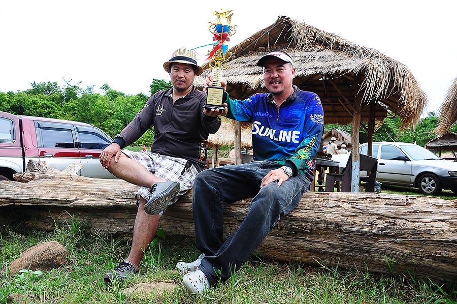 หล่อจริงๆเลยพ่อเสือร้ายแห่งทุ่งบางเขน :laughing: :laughing: :laughing: :laughing: :laughing:
