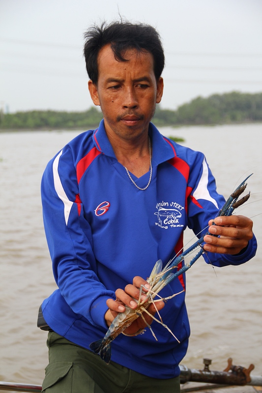 ตามมาติดไต็ชนของเรา..เพ่เรือเค้ามีไว้ให้แขกตกกันนะ ไต๋สองลำนี้ยังไง :grin: