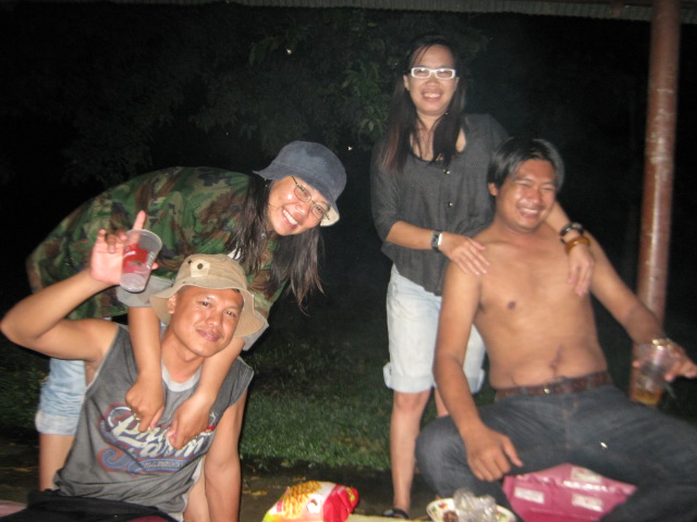 เพื่อนหนึ่ง และ เพื่อนหนูก็เมาเอ้ยมาคร้าบบบ :cheer: :cheer: :cheer: :cheer: :laughing: :laughing: :g