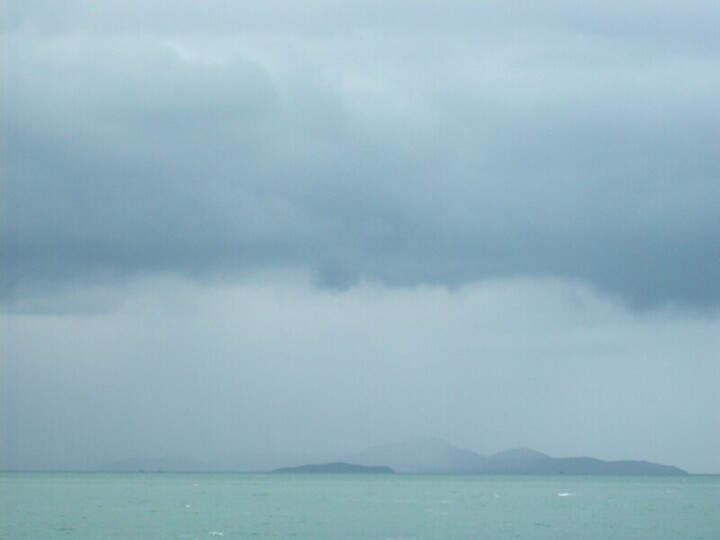 เกาะล้านฝนก็ตกแล้ว  :grin: