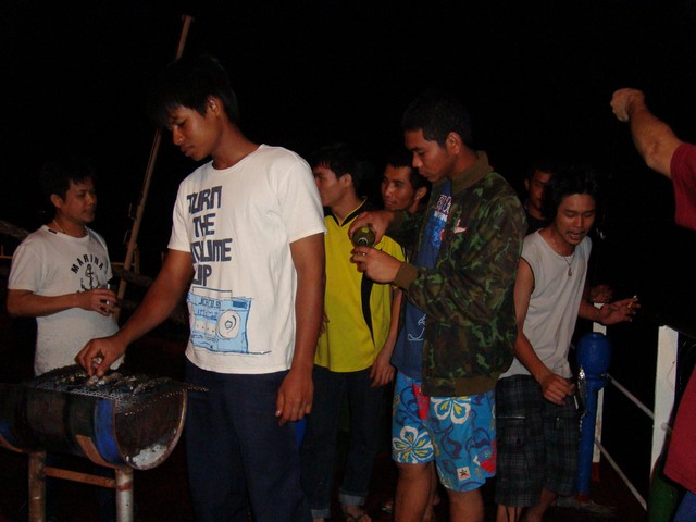 โสกปลาเหยื่อได้ก็ตั้งวงย่างปลากันอีกครับ ตามภาษาคนเรือ :grin: :grin: