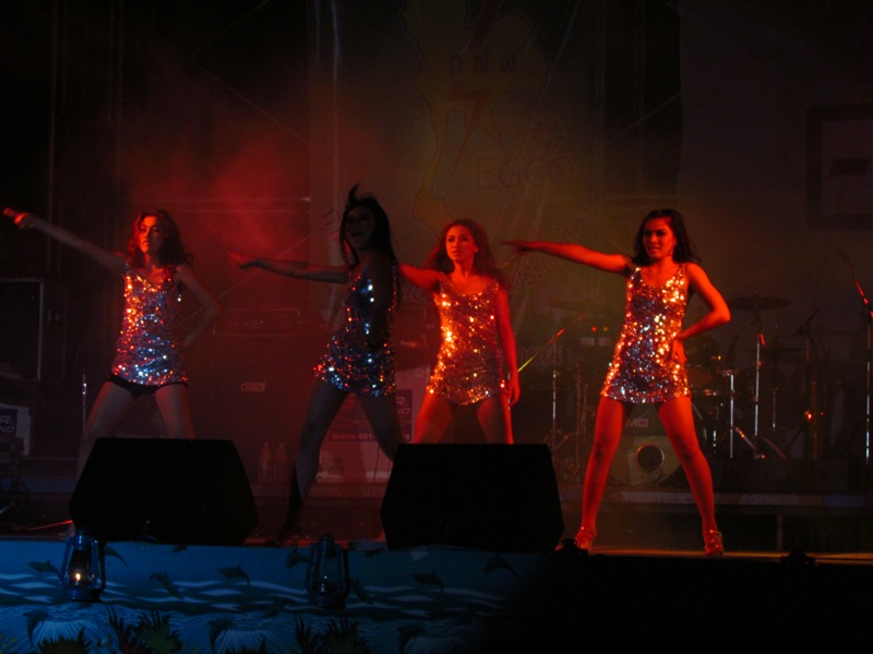 Dance ก็มี  :grin: