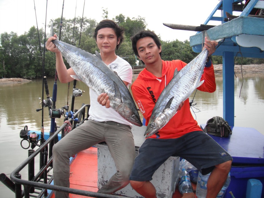 คู่หูหรือคู่กัดชักไม่แน่ใจแล้ว 555