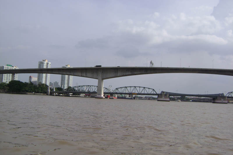
สะพานพระราม 3 สะพานกรุงเทพ...มันจะเปิดให้เราไปไหมเนี่ย... :grin: