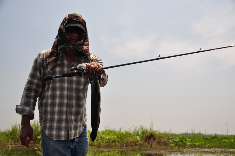   :cheer: :cheer: :cheer: :cheer:

สวัสดีครับน้า tat.fishing 
                น้า kspeedsound 
 