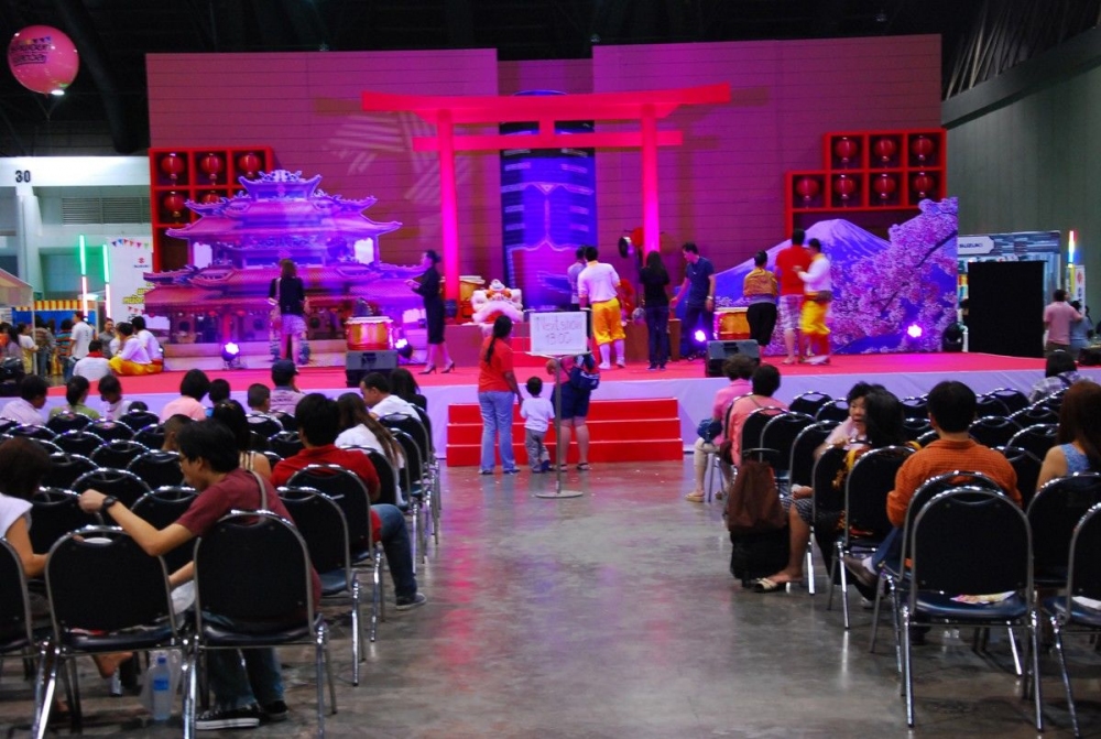 อันนี้เวทีอะไรไม่รู้ ออกจีนๆ