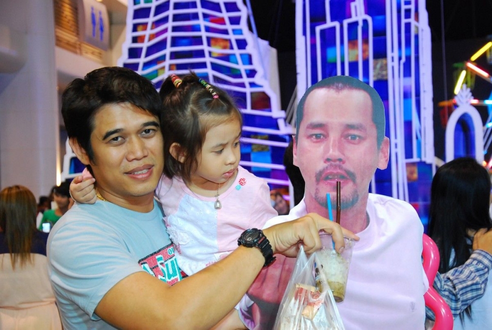 ป๊า ...ลุงเค้าไม่กินอ่ะ