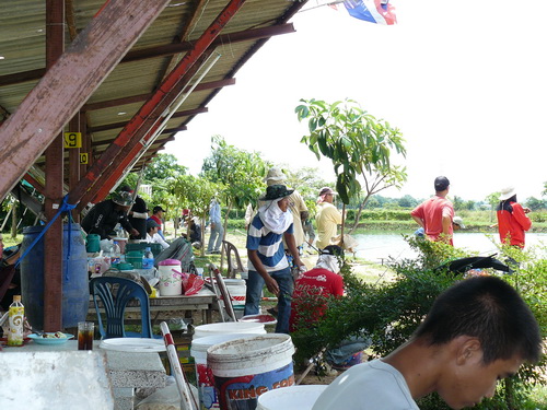 ตรงนี้ด้านข้างตาชั่งน้า :cheer: :cheer: :cheer: