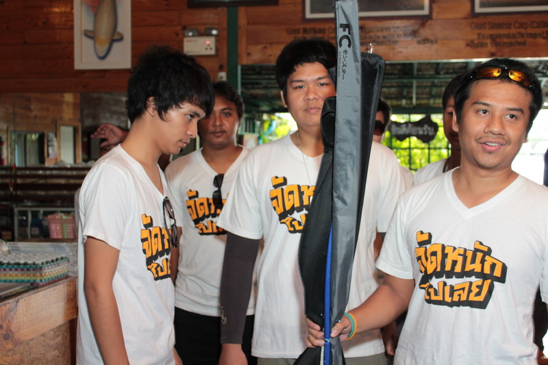โอ้ว้าว!    ทีมนี้มากันชุดใหญ่เลยทีเดียว :grin:

ทีมจัดหนักครับ :grin:
