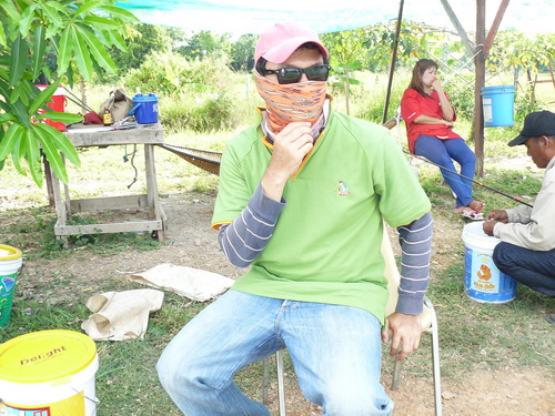 ปิดหน้าก้อจำได้นะครับ อ.เอ...เฝ้าปลาอาไรคร้าบน้า :cool: :cool: :cheer: :cheer: :cheer: