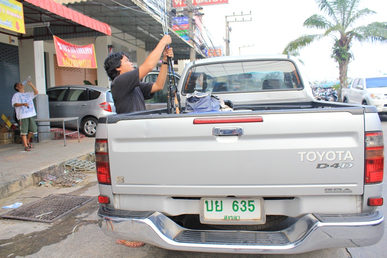 เดินทางด้วยรถคันนี้จ้า รถของโกหย่ง