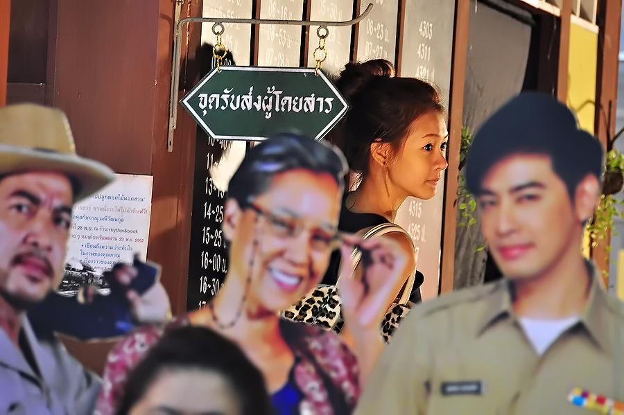 
ไหนๆก็หลุดละ .... หลุดอีกรอบจะเป็นไรไปเนาะ 


 :laughing: :laughing: :laughing: :laughing: :lau