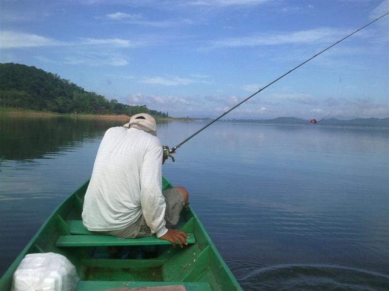 ด้านหัวเรือยังเงียบอยู่  :grin:  :grin: