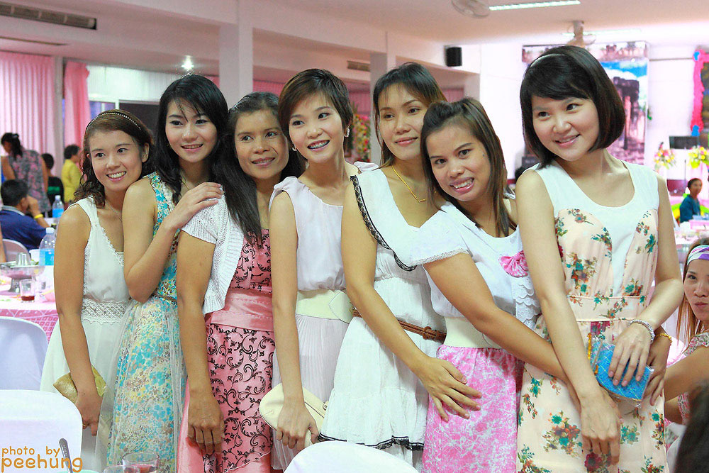 รูปสาวห้องฟันโรงยาบาลราษีไศลมาฝากจากงานแต่งงานเมื่อคืนครับ :love: :love: :love: :love:

เอาแบบไม่แ