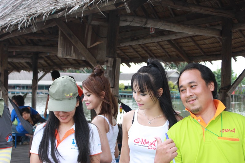 นู๋กอล์ฟเอากับเค้าด้วย