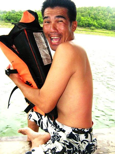 พี่บีซทำหน้าอย่างนี้มีไรแน่ :grin: