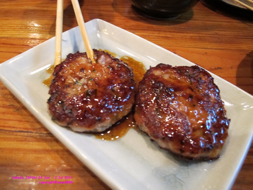 [b]ร้านนี้อาหารค่อนข้างแพงครับ...มีแค่อย่างละนิดละหน่อย.[/b]