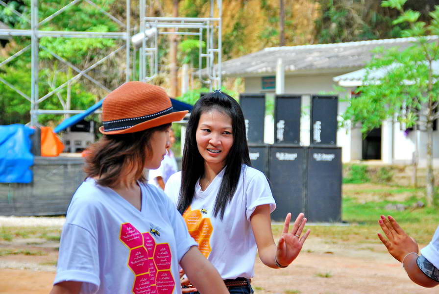 สาวๆๆสู้กันเต็มทีครับกลัวไปขนทรายครับ....เอิ้กๆๆๆๆๆ :rose: :rose: :rose: :rose: :rose: