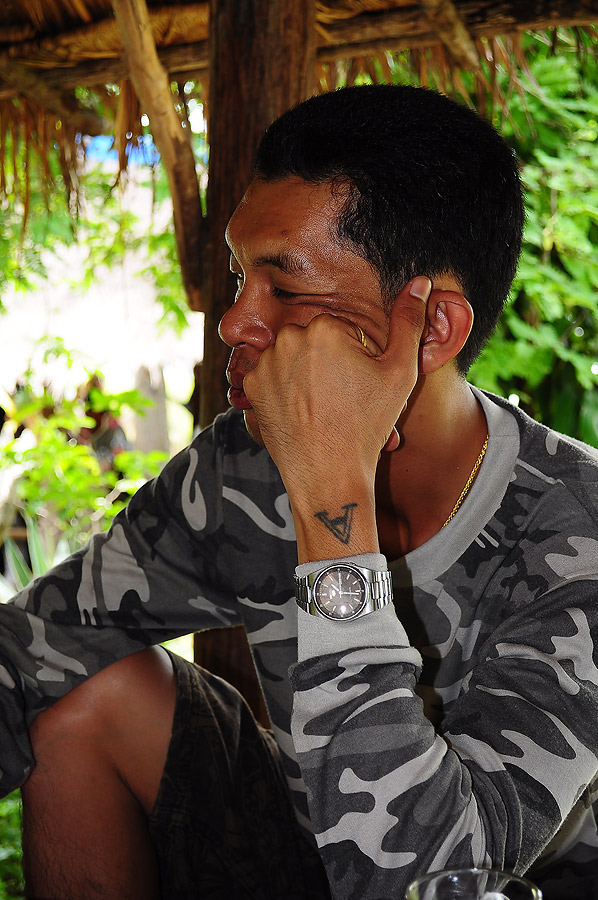 ไม่ต้องทำเมินหลบสายตาเลยอีเห่ย มริงด้วยอีกคนนึง กินเยอะๆเลยน๊า...... :grin: :grin: :grin: :grin: