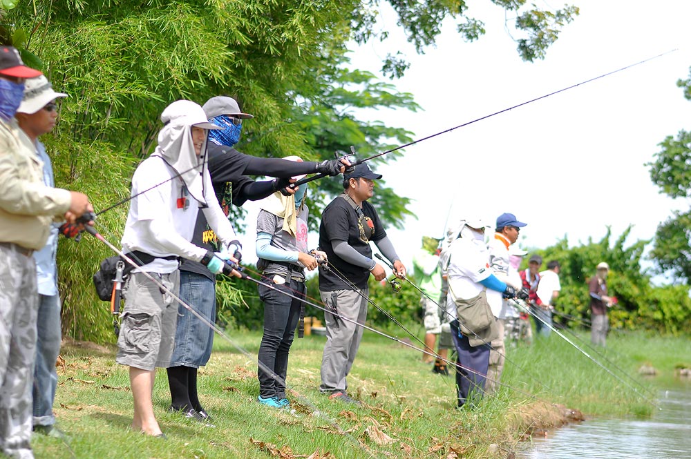 ข้างในก็ขึ้นกันมาเลื่อยๆครับ :grin: :grin: :grin: