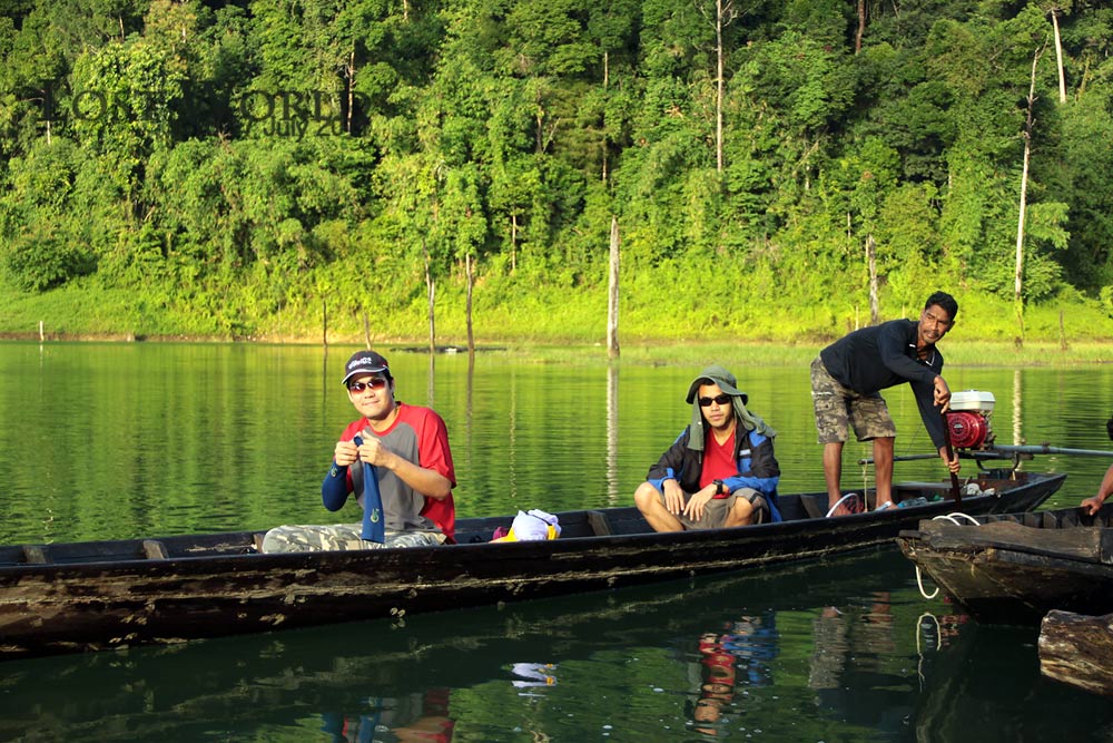 



ทยอยออกรอบกันไปเรื่อยๆ ครับ

Boatman ผมยังไม่มาซักทีครับ

ได้แต่นั่งดูเพื่อนๆ ออกไปกันที