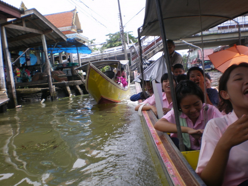 เรือลำที่ 2 และ 3 เริ่มเคลื่อนตัว :cheer: :cheer: