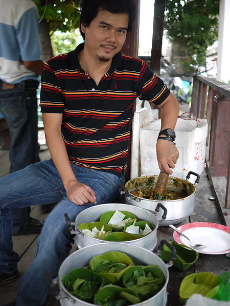 ผลัดกันคน555 ขอออกกล้องหน่อยนะครับ