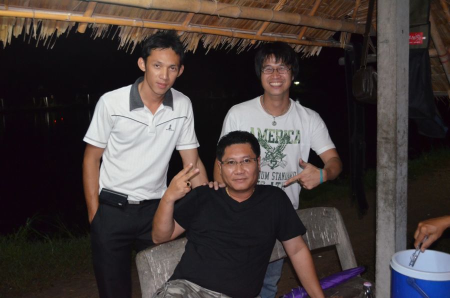 สมาชิกRELAXฯทีม   น้าบี น้าต่อ  น้าฮ่อง :smile: :smile: :smile:
