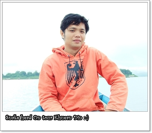 พอเรือมา เค้าคนนี้ ยิ้มไม่ หุบเลย  :grin: :laughing: :laughing: :grin: