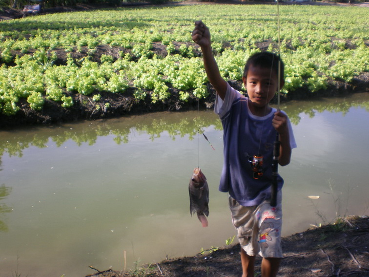 มาน้องเดี๊ยวพี่ปลดให้ (นี่...ต้องวางมาดหน่อย)  :cool: :cool: