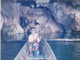 ขอนไม้กับเรือและสองเราในอดีต