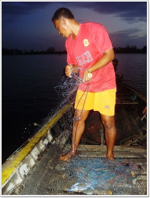  [b]เริ่มต้นได้ "ไม่เขิลนัก" สำหรับ...การดึงอวน 5 เมตรแรก!!

ปูม้า แช่น้ำเค็ม 1 คืน หมายถึง ตัวอ