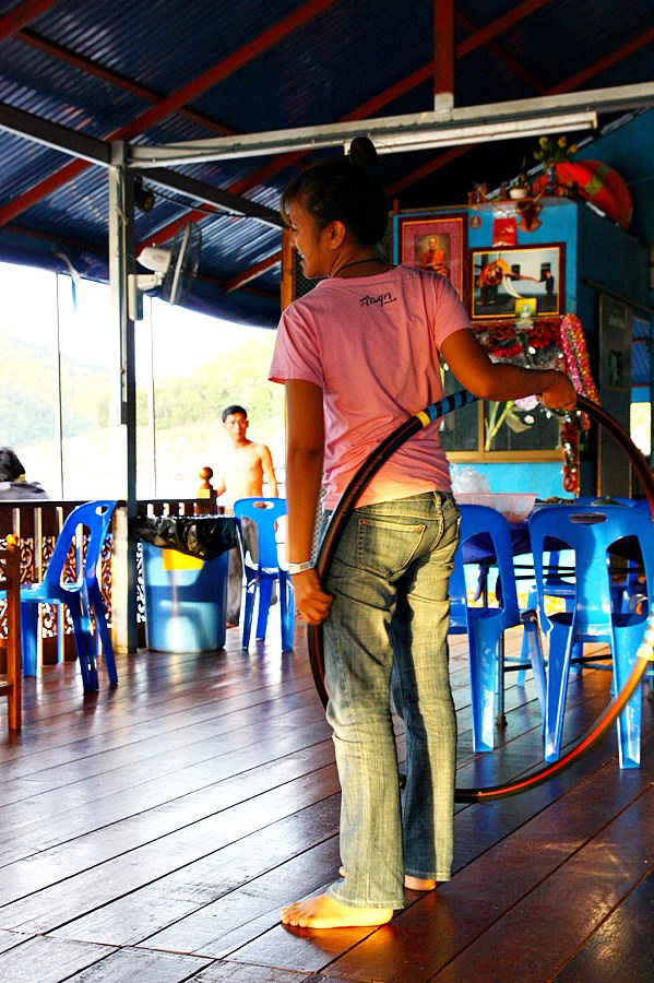 ดูจากอาการ  น่าจะเบื่อแล้วครับ   ...เล่นตั่งนาน  ไม่หมุนสักที  ตกตลอด  :laughing: :laughing: