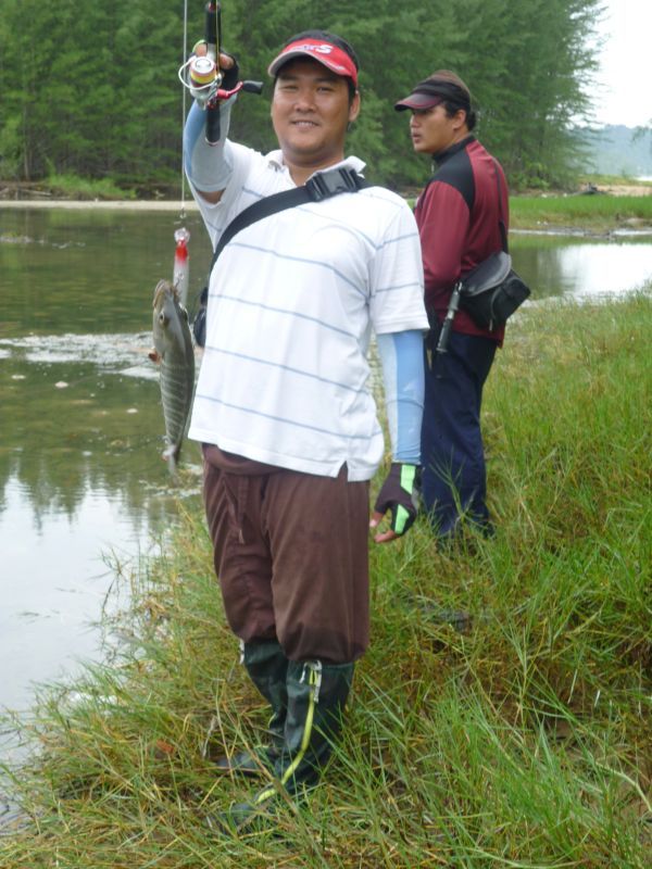  [b]หล่ออีกตามเคยสำหรับผม[/b] :laughing: :laughing: :laughing: :laughing:


 :cheer: :cheer: :che