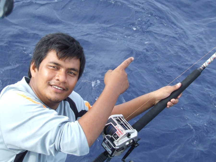 หันมาท้ายเรือเอบอก โน่นของผมไม่เอาเก๋าเทาแล้ว....!



 :cheer: :cheer: :cheer: :cheer: :cheer: :