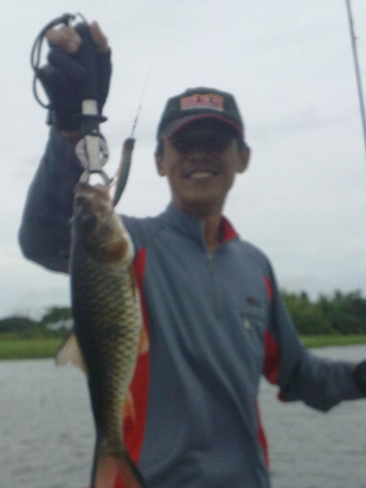 ได้หล่อด้วย แท็กซี่มิเตอร์ 

 [url='http://www.siamfishing.com/content/view.php?id=3530&cat=handm