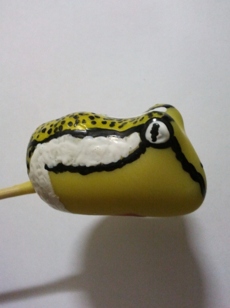 กัดเหยื่อทำเองจ้า คริ คริ :grin: :grin: