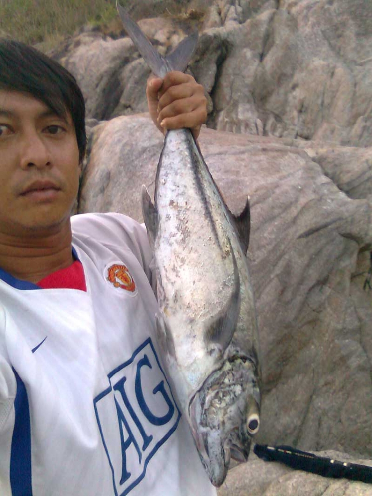 ไม่มีใครถ่าย ให้ตรูถ่ายเองก็ได้ว่ะ :mad: :mad: