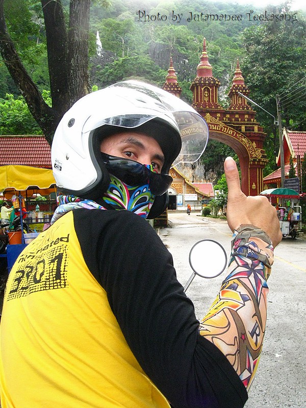 แวะเที่ยวอีกหนึ่งวัดก่อนกลับบ้าน............

 :grin: :grin: :grin: