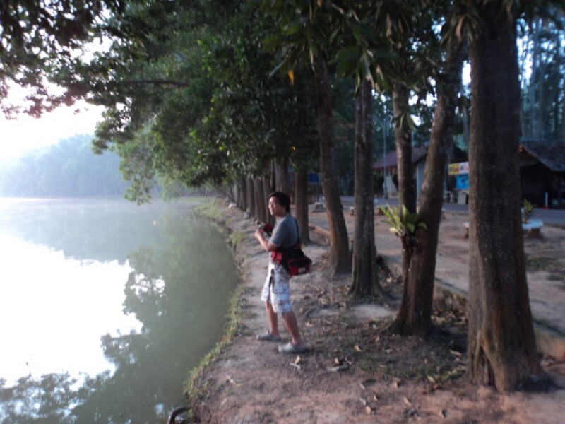 อีก ทริป หมายเดียวกัน .... ครับ ....    ปลาขึ้น ตีไป  ปี๊ก....  รอก ออก  ตลอดเลยจนใกล้จะหมดหลอด ต้อง