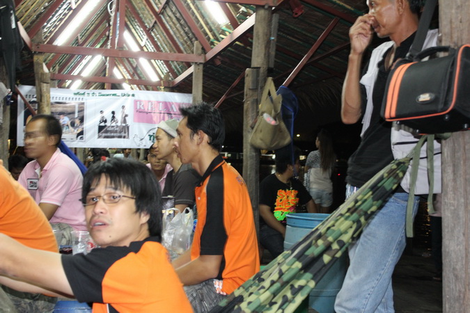 น้าฮองทำไมตาลอย    :cheer: :cheer: :cheer: