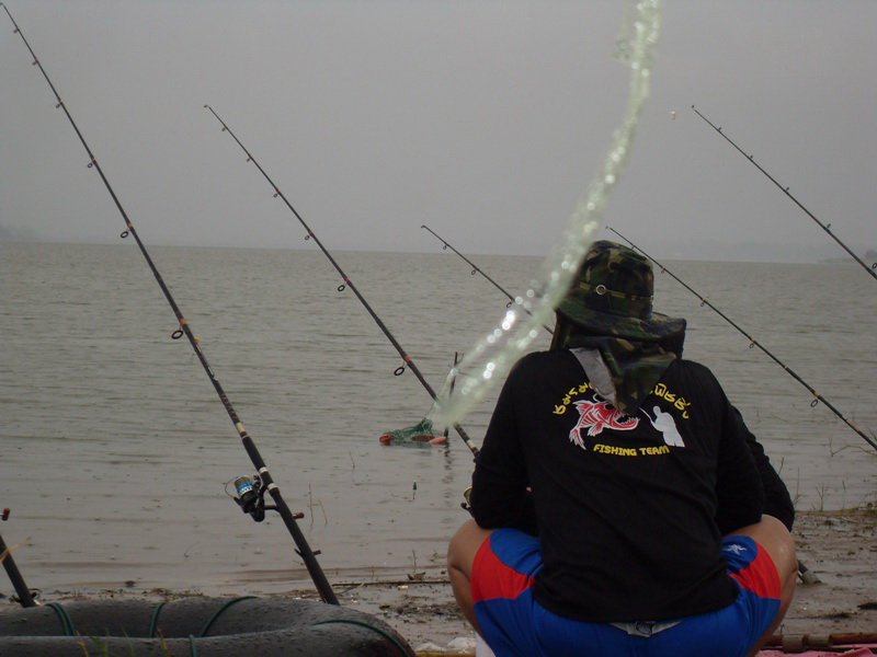 เราชมรมคนล่าฝัน  สวัสดีทุกท่านครับ
http://khonlafunfishing.wordpress.com/