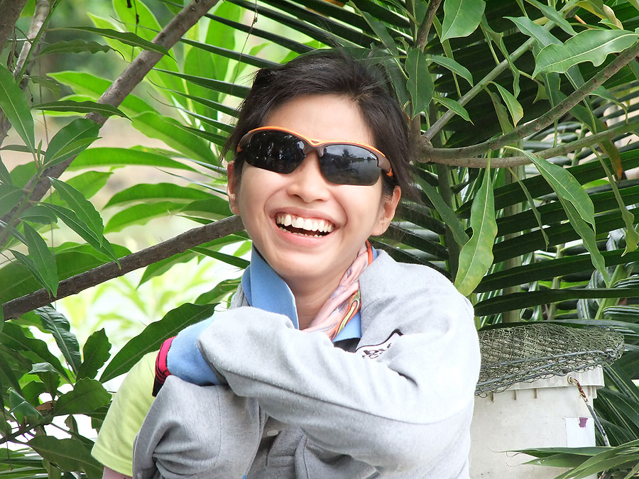 [b]เอ่ พวกนี้คุยเรื่องอะไรกันอ่ะ  ป้านะเรา นั่งขำใหญ่เลย อิอิ[/b]
:laughing: :laughing: :laughing: 