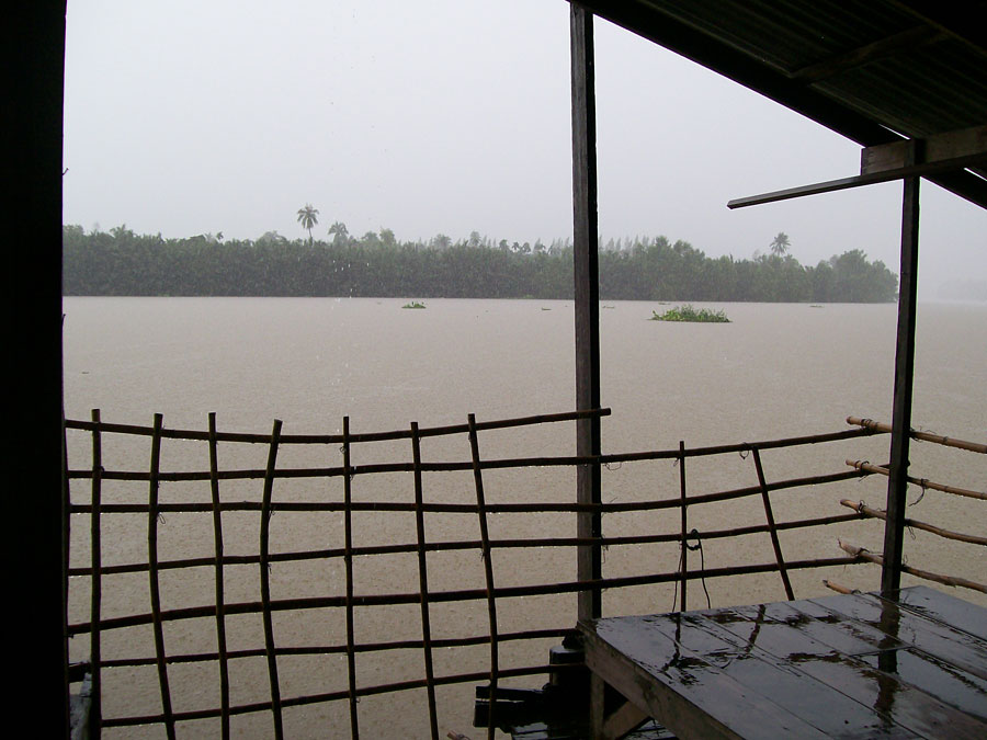 ฝนมาแล้วครับ.......