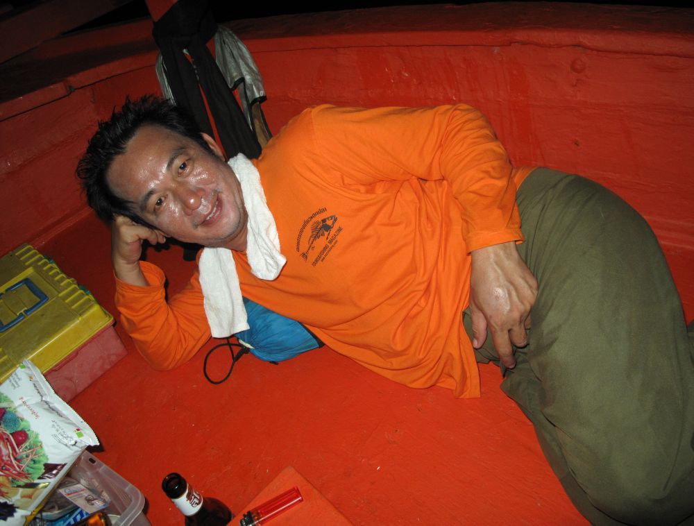 พอกลับขึ้นเรือได้ ตานี่รีบอาบน้ำแต่งหล่อก่อนใครเลยเชียว :laughing: :laughing: