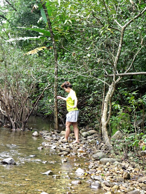 ผบ บอกทนไม่ไหวน้ำใส เหลือเกิน ขอลงเล่นล่ะ 

 :laughing: :laughing: :laughing: :laughing: