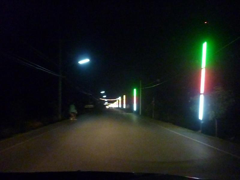 ไปบ้านเพื่อน ผบ. แม่เพื่อนชวนทานข้าวครับ