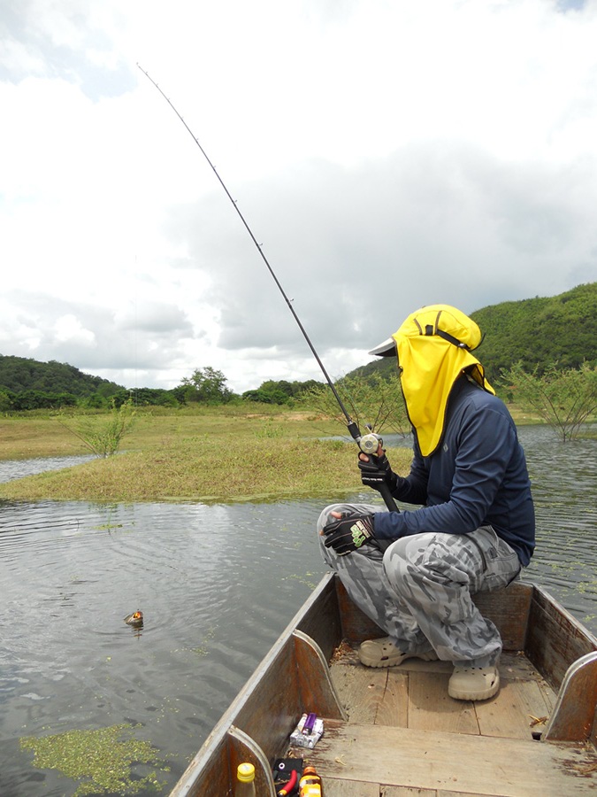 
    คนเดิมครับ  น้าหวาย อยู่หัวเรือก็นะได้ก่อนโดนก่อน ...เวลาพลาดก็ก่อนเค้าเหมือนกัน....อิอิอิ   :