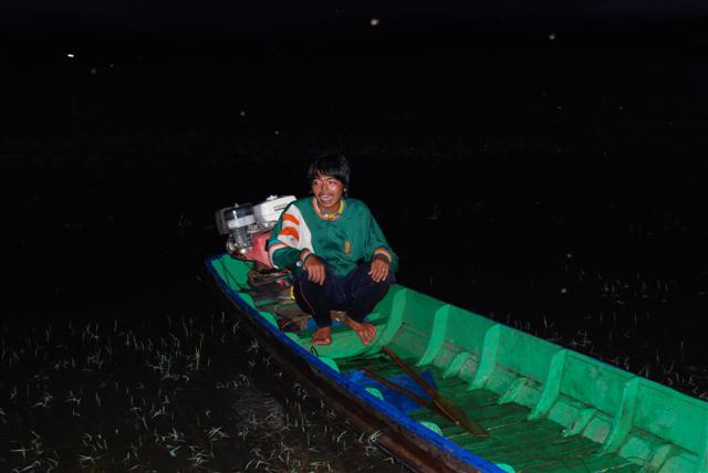 นี่ครับ ฮีโร่ ของผม เพราะขับเรือเป็นอยู่คนเดียว