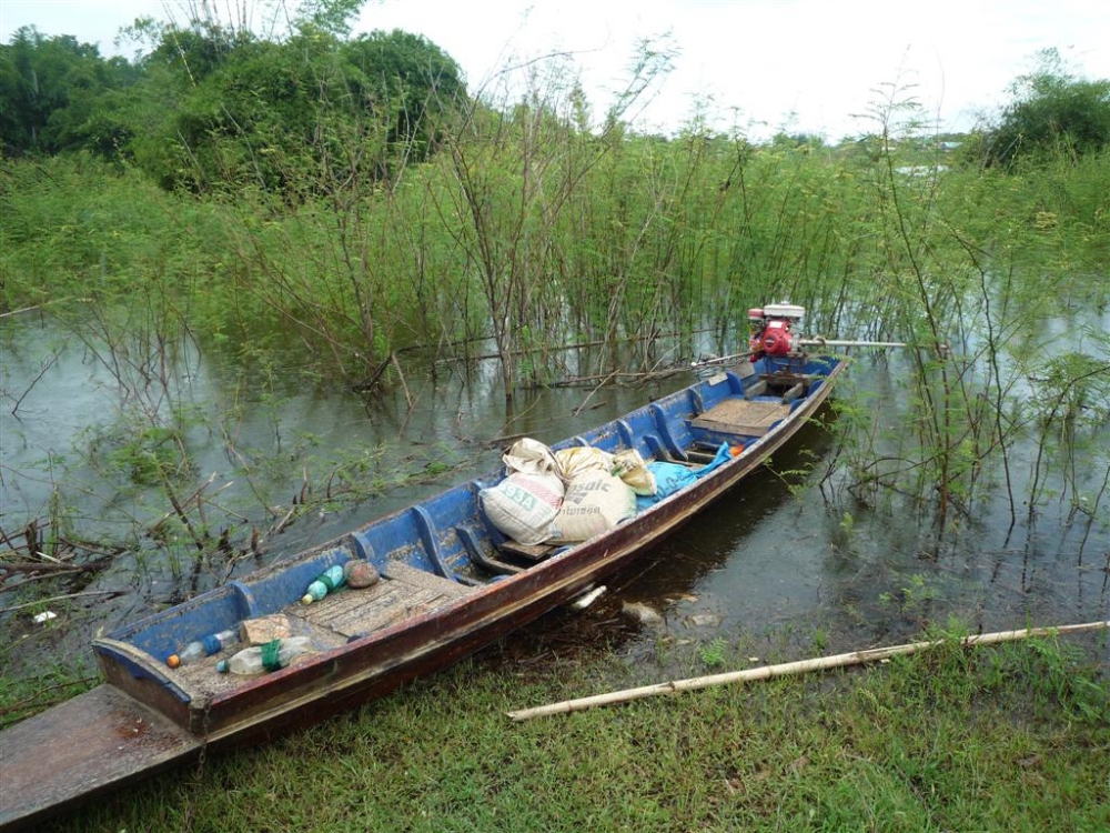 เจอละครับ  เจ้าของเรือเอาของลงให้เราแล้วเรา ขับกันไปเองครับ

ผมขับเรือเป็นครั้งแรกก็ที่นี่แหละครับ